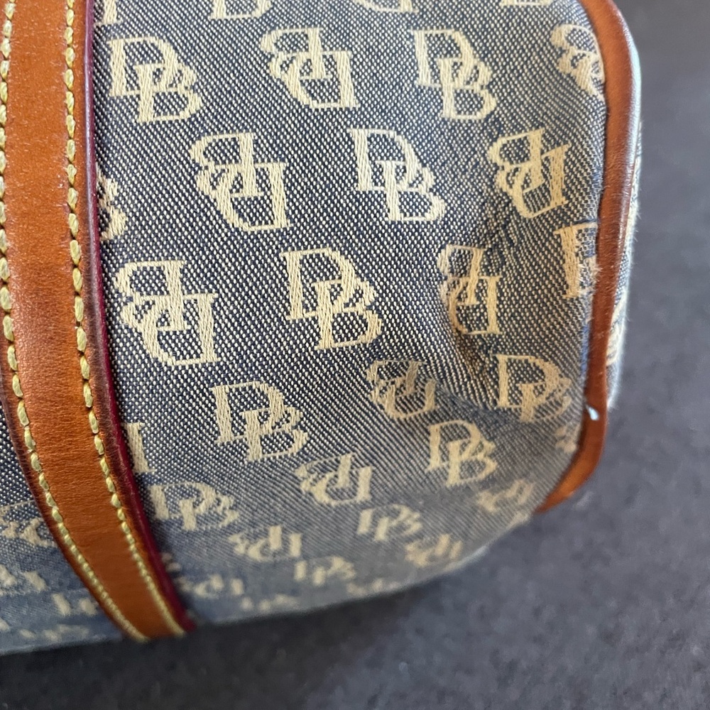 Dooney & Bourke Monogram Cloth Barrel Blue and Tan Shoulder Bag Y2K - Picture 10 of 15